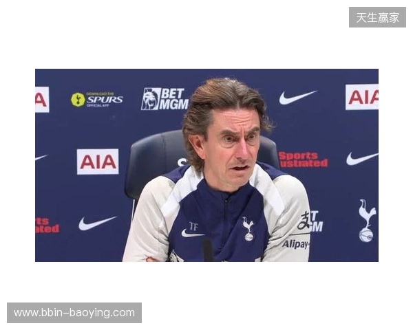 弗兰克：我不同意斯洛特的意见，范德芬不铲抢就不是合格后卫